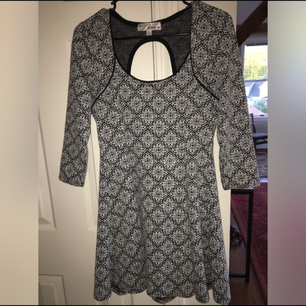 2 for $20🌟 Black and White Patterned Dress